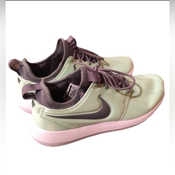 Nike Shoes - Nike Size 8 Roshe Two Athletic Green Gray Women's Sneaker Excellent Condition